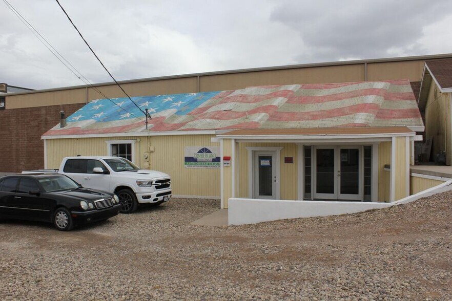 Primary Photo Of 1157 S Main St, Cedar City Auto Repair For Sale