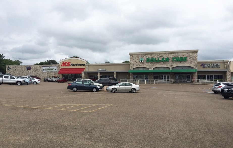 Primary Photo Of 1001 E Milam St, Mexia Storefront For Lease