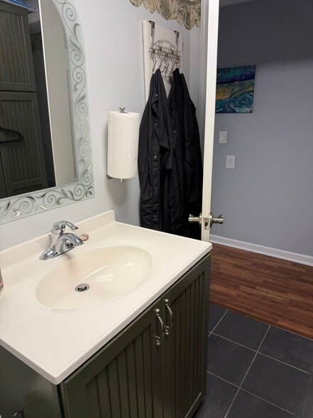More Photos Of 9371 Cypress Lake Dr, Fort Myers Unknown For Lease
