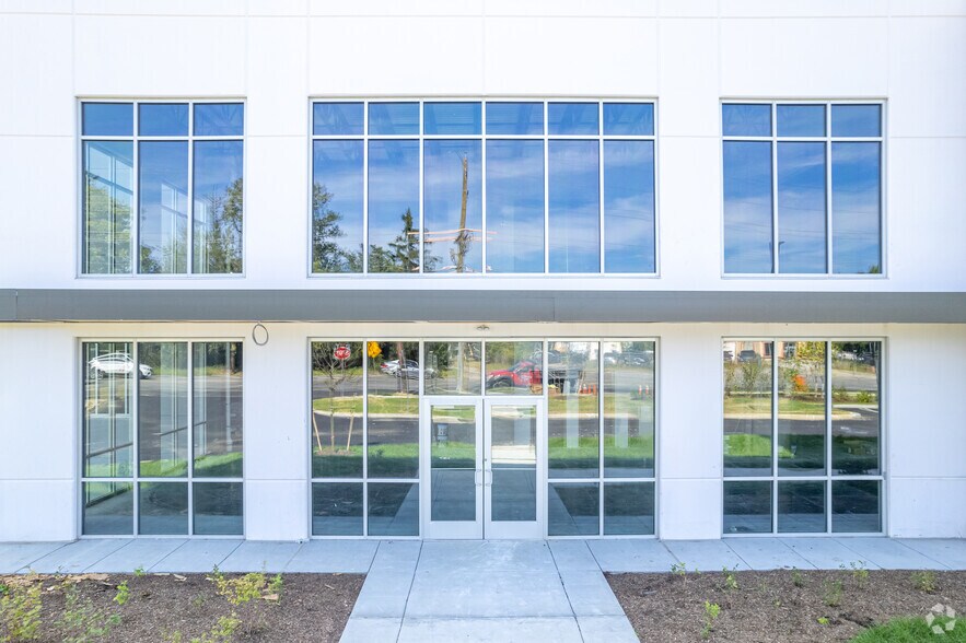 More Photos Of 1800 NJ-38, Lumberton Distribution For Sale