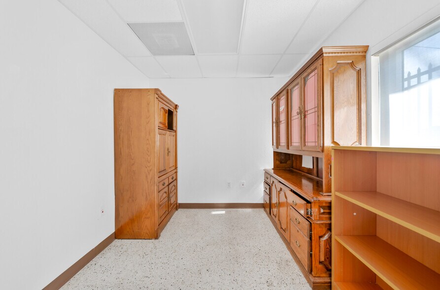 More Photos Of 3401 NW 7th St, Miami Medical For Lease