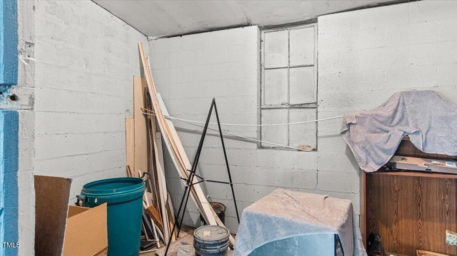 More Photos Of 201 S Main St, Warrenton Office For Sale