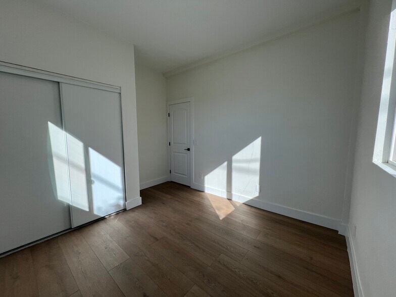 More Photos Of 315 E Carol Ave, Phoenix Apartments For Sale