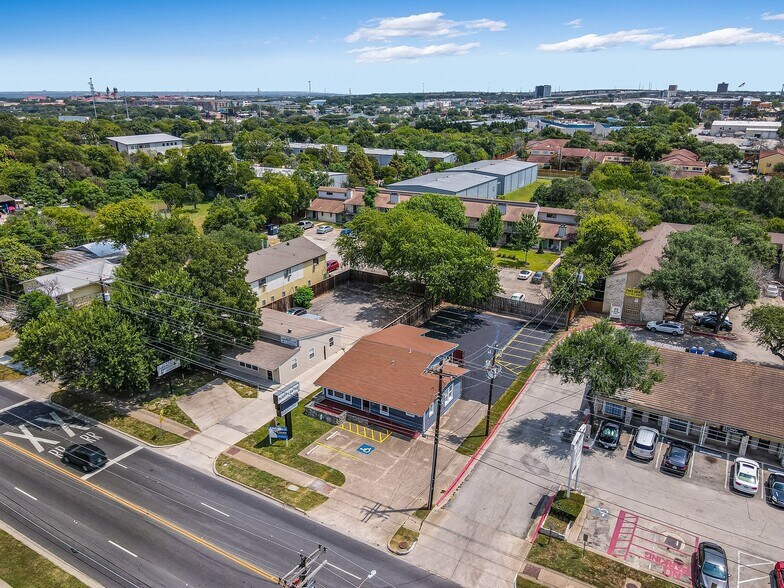 More Photos Of 4311 S 1st St, Austin Storefront Retail Office For Sale