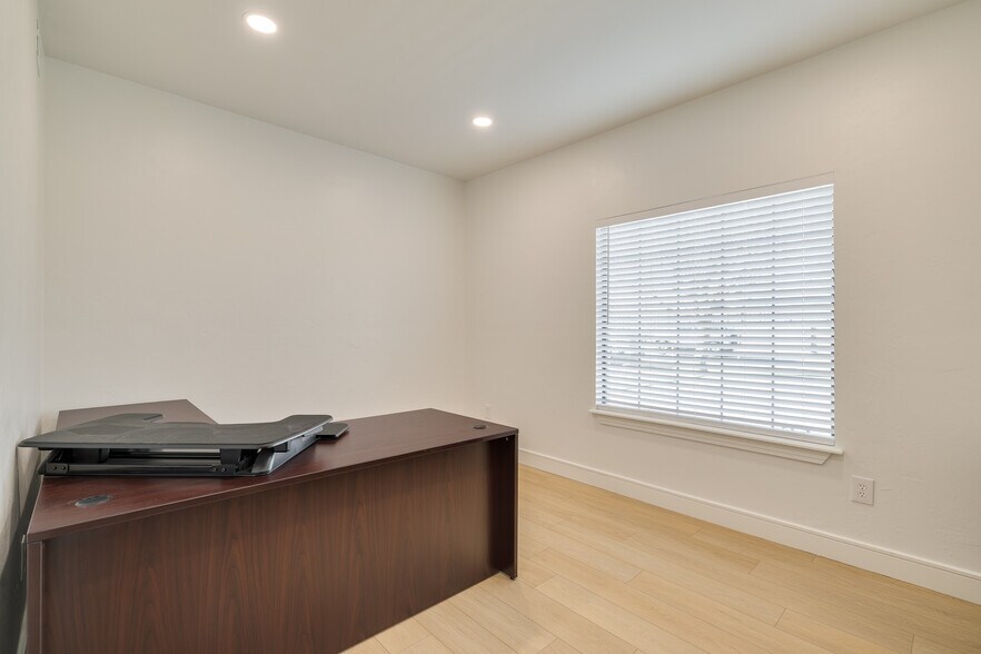 More Photos Of 9416 N Nichols Rd, The Village Office For Lease