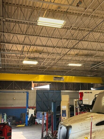 More Photos Of 9101 Industry Dr, Manassas Park Warehouse For Sale