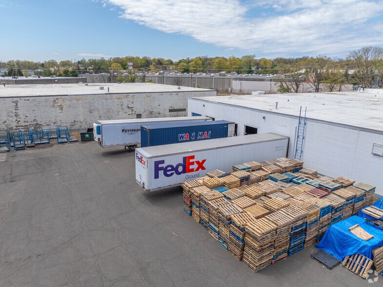 More Photos Of 35 Styertowne Rd, Clifton Warehouse For Lease