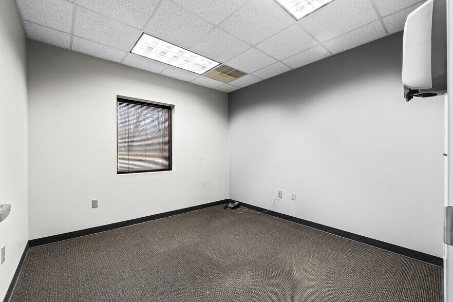More Photos Of 7200 Highway 150, Greenville Office For Sale
