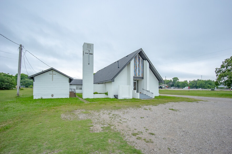 More Photos Of 605 Main st, Velma Religious Facility For Sale
