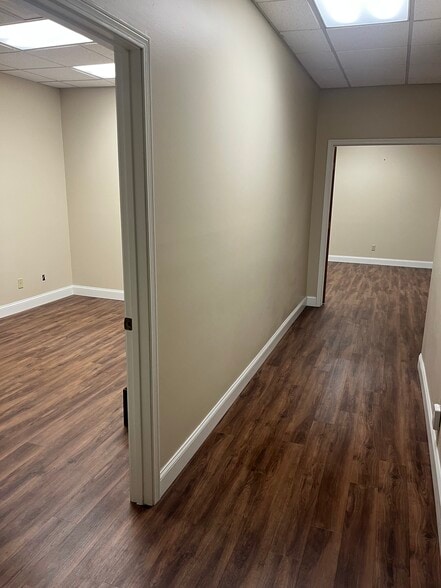 More Photos Of 859 Park Ave, Orange Park Medical For Sale