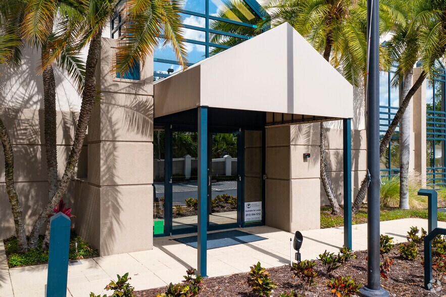 More Photos Of 3709 W Jetton Ave, Tampa Office For Lease