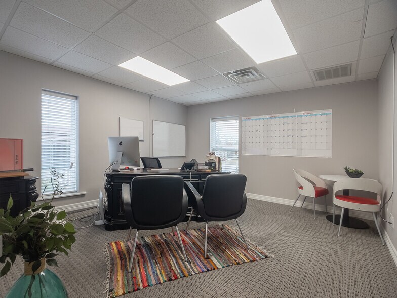 More Photos Of 6001 Nw Expressway, Oklahoma City Office For Sale