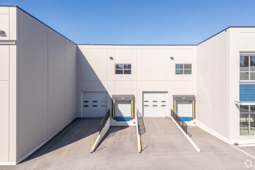 More Photos Of 11920 Forge Pl, Richmond Warehouse For Lease