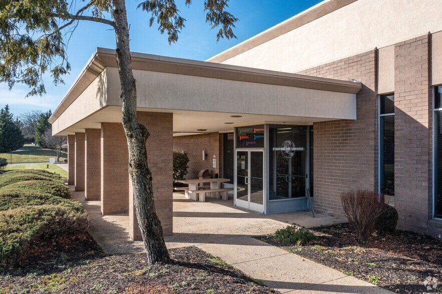 More Photos Of 25 Kennedy Blvd, East Brunswick Office For Lease