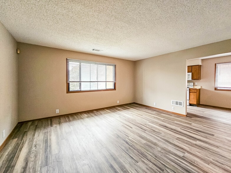 More Photos Of 218 S 38th St, Omaha Apartments For Sale