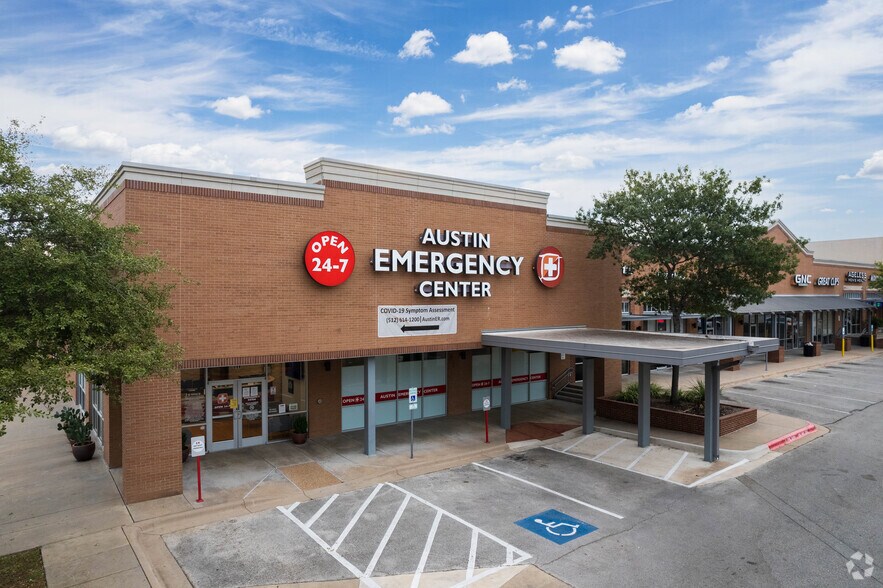 More Photos Of 13435 N Research Blvd, Austin General Retail For Lease