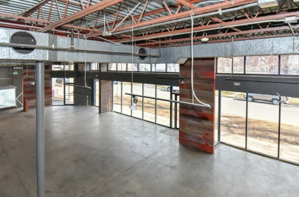 More Photos Of 2005 18th St, Boulder Restaurant For Lease