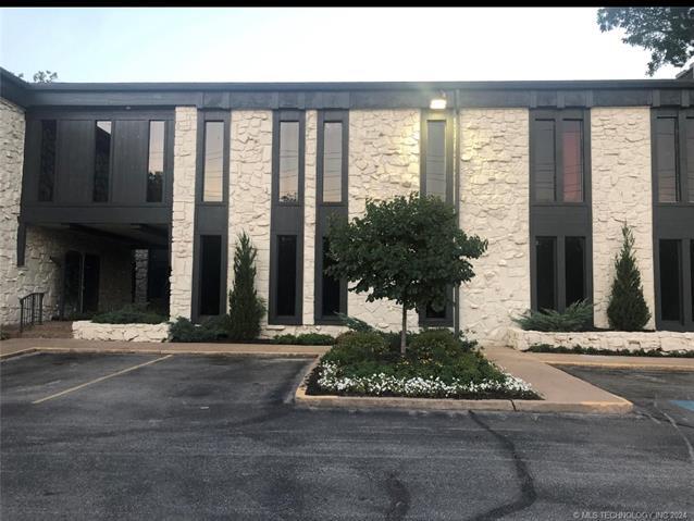 More Photos Of 5513-5539 S Lewis Ave, Tulsa Office For Lease