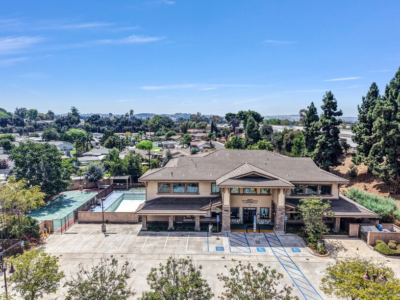 More Photos Of 818 W Gladstone St, San Dimas Specialty For Sale