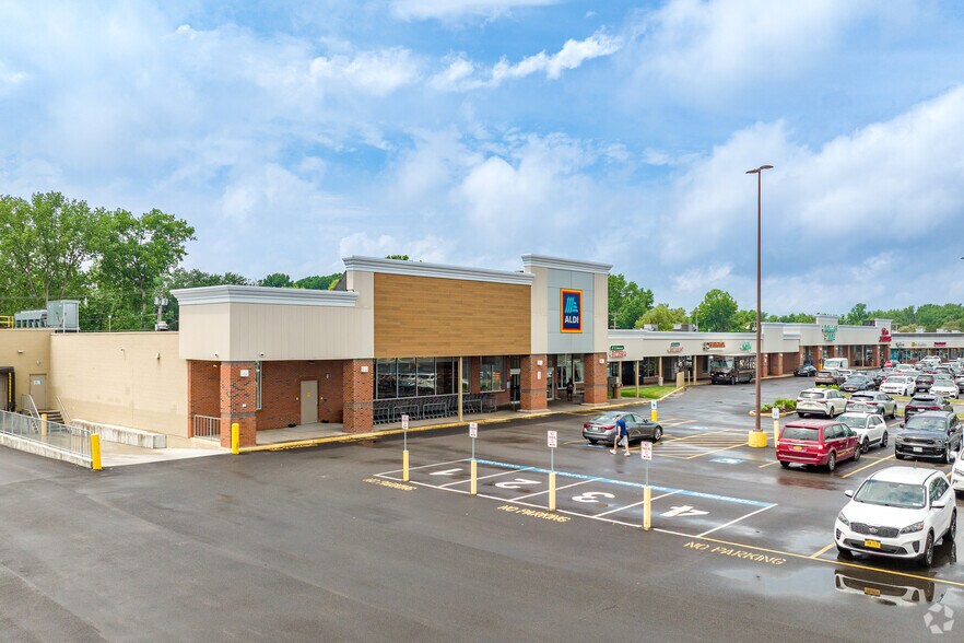 Primary Photo Of 7421 Oswego Rd, Liverpool Storefront For Lease