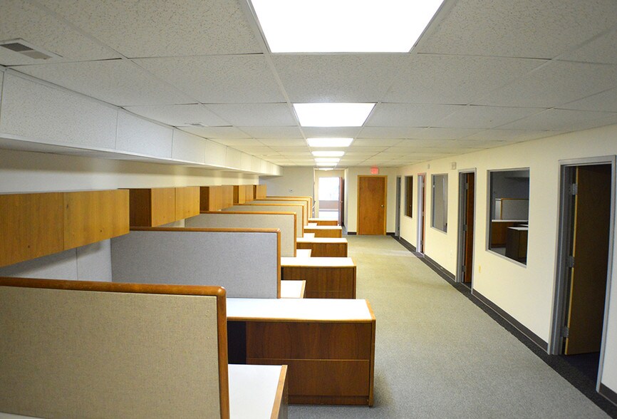 More Photos Of 316 E Market St, Leesburg Office For Sale