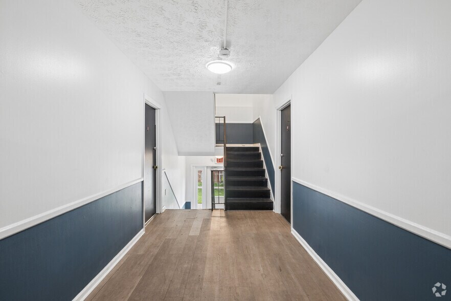 More Photos Of 1328-1344 Devonport Dr, Lexington Apartments For Sale