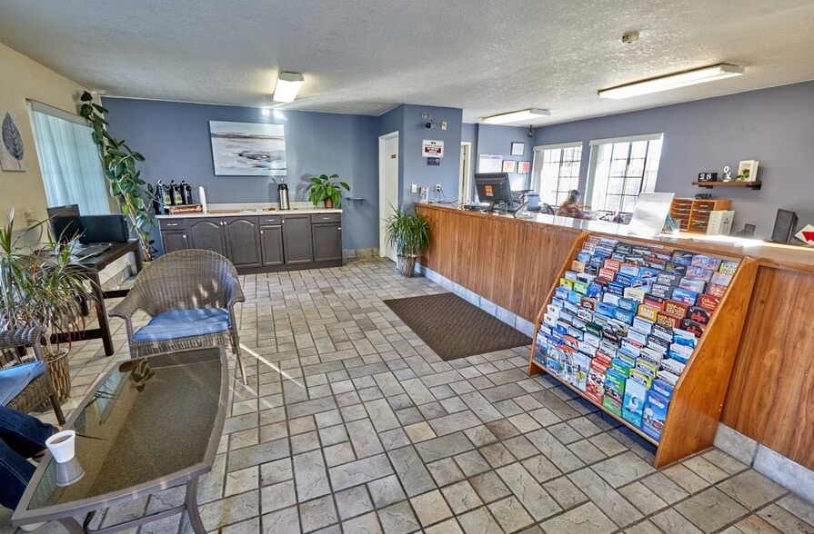 More Photos Of 1581 Concord Ave, Concord Hotel For Sale