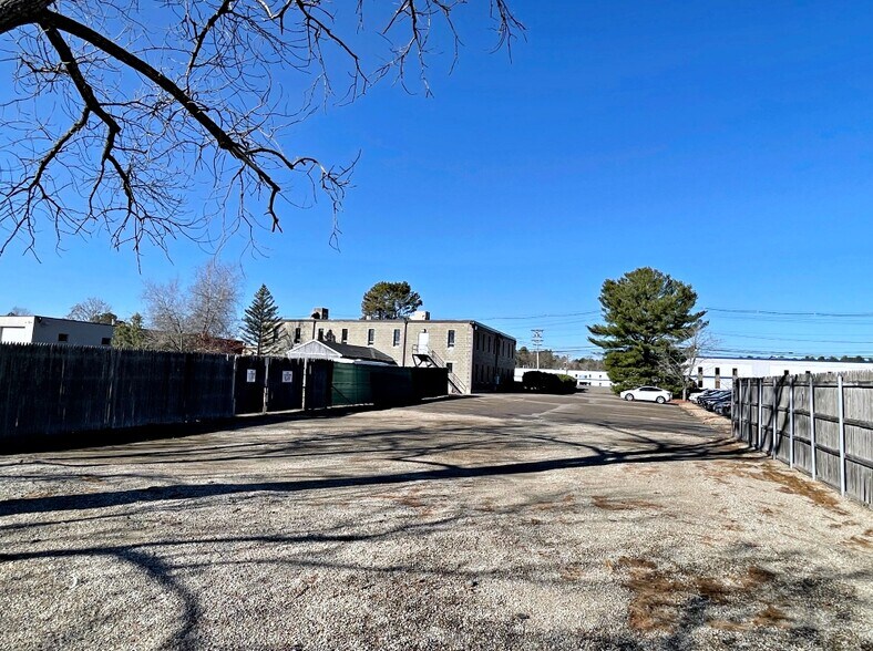 More Photos Of 58 Concord St, North Reading Office For Lease