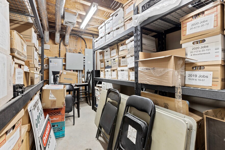 More Photos Of 143 Walgreen Rd, Ottawa Warehouse For Sale