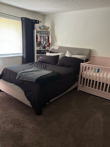 More Photos Of 16137 Apple Valley Rd, Apple Valley Apartments For Sale