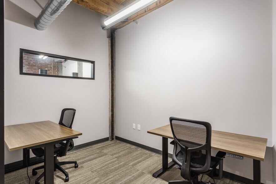 More Photos Of 1533 Lewis St, Indianapolis Coworking Space