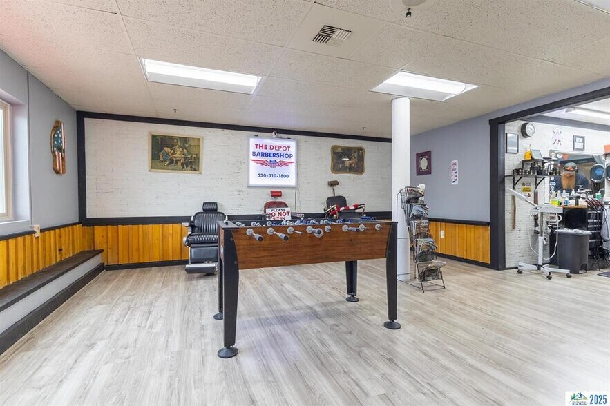 More Photos Of 55 S Sacramento St, Susanville Flex For Sale