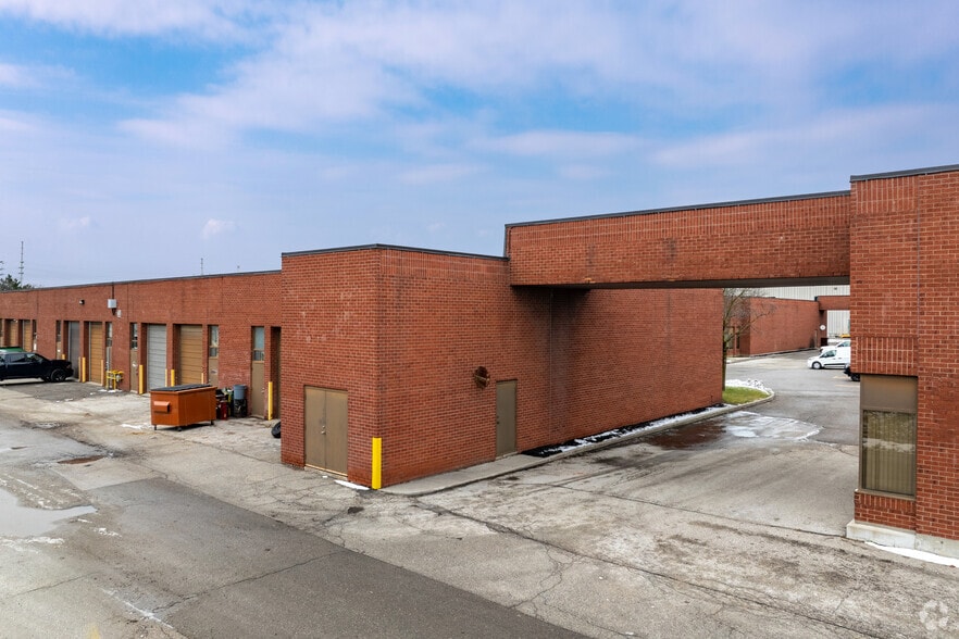 More Photos Of 3400 14th Ave, Markham Flex For Lease