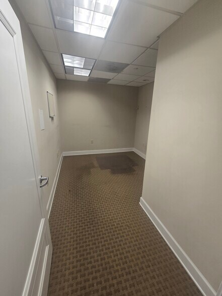 More Photos Of 4601 N Park Ave, Chevy Chase Apartments For Sale