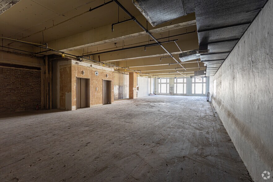 More Photos Of 714 Canal St, New Orleans Storefront Retail Office For Lease