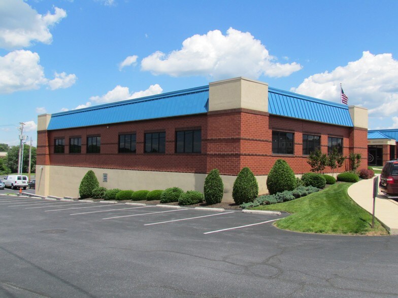 More Photos Of 1117-1123 Snyder Rd, West Lawn Medical For Lease