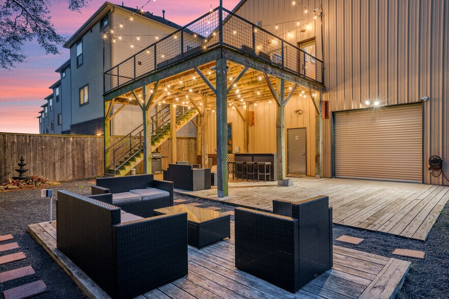 More Photos Of 4119 Allen St, Houston Office For Sale
