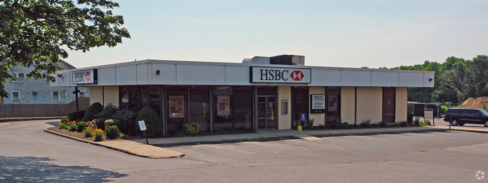 More Photos Of 1718 Montauk Hwy, Mastic Bank For Lease