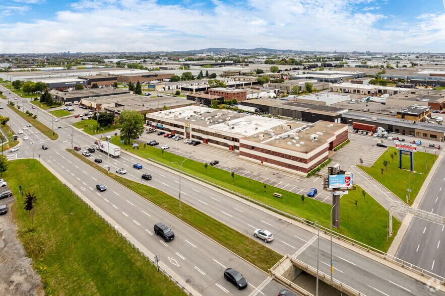 More Photos Of 9260-9300 Blvd Henri Bourassa W, Montréal Flex For Lease