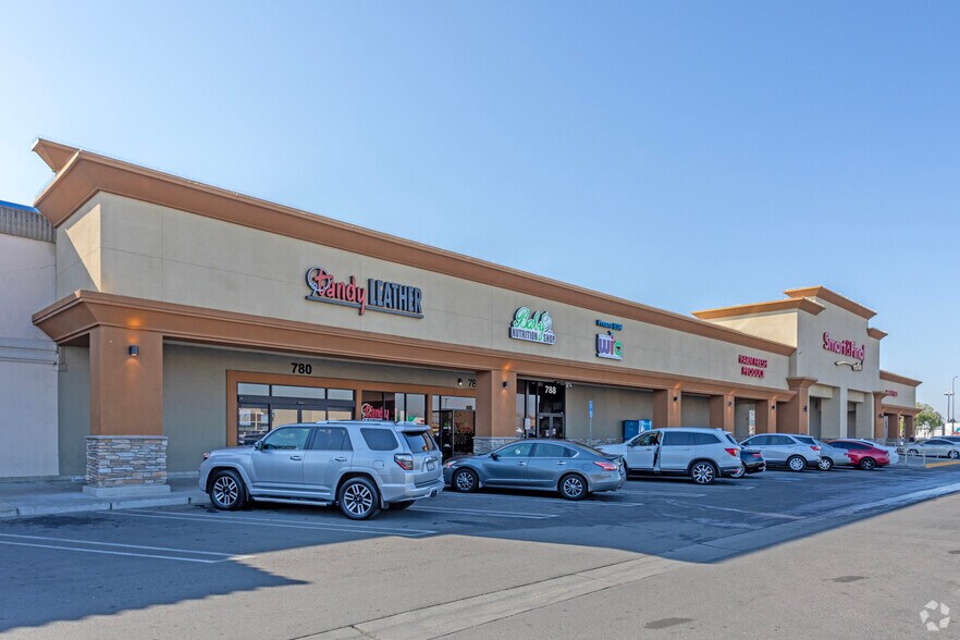 More Photos Of 770-790 W Shaw Ave, Clovis Freestanding For Sale