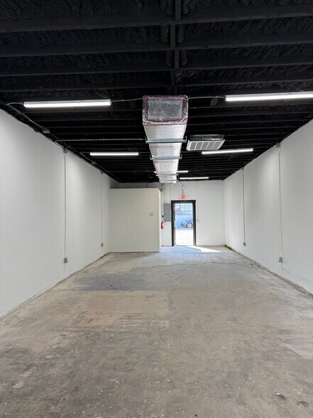 Primary Photo Of 2042 Central Ave, Saint Petersburg Storefront For Lease