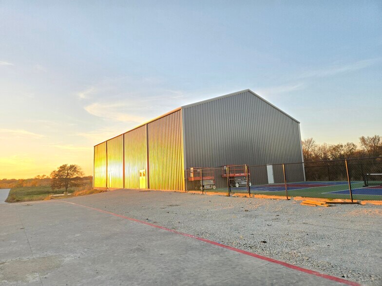 More Photos Of 9943 FM 1385, Pilot Point Sports And Entertainment For Sale