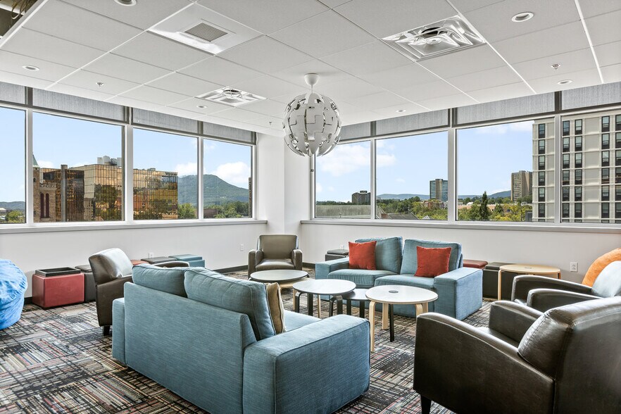 More Photos Of 605 Chestnut St, Chattanooga Office For Lease