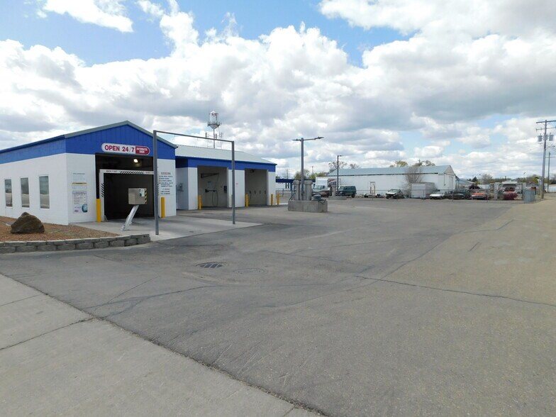 More Photos Of 6 S Main St, Homedale Carwash For Sale