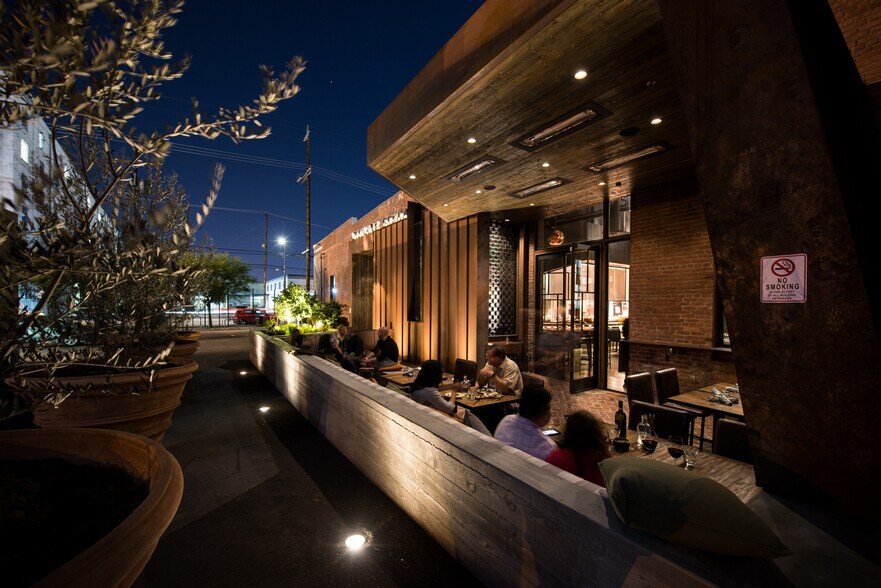 Primary Photo Of 1331 E 6th St, Los Angeles Restaurant For Lease
