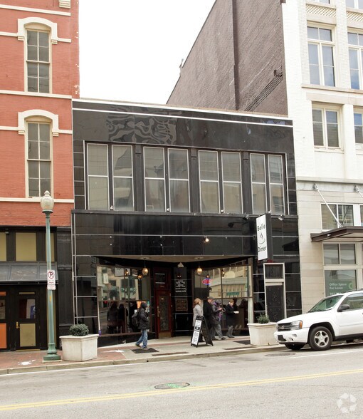 More Photos Of 117 Union Ave, Memphis Freestanding For Lease