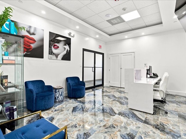 More Photos Of 2920-2950 NE 207th St, Aventura Unknown For Lease