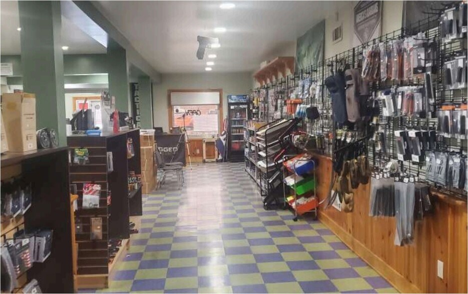 Primary Photo Of 498 W High St, Elizabethtown Freestanding For Sale
