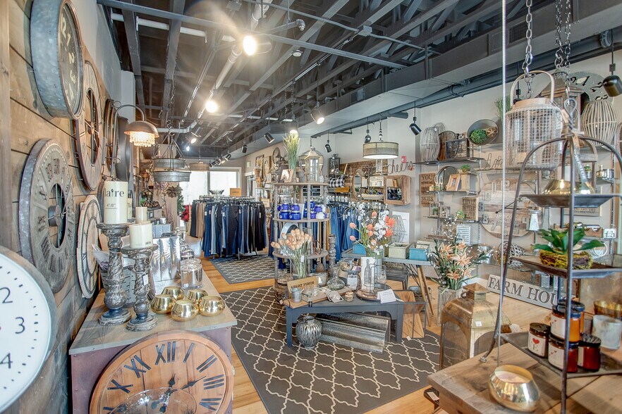 More Photos Of 921 S Arbor Vitae, Edwardsville Freestanding For Sale