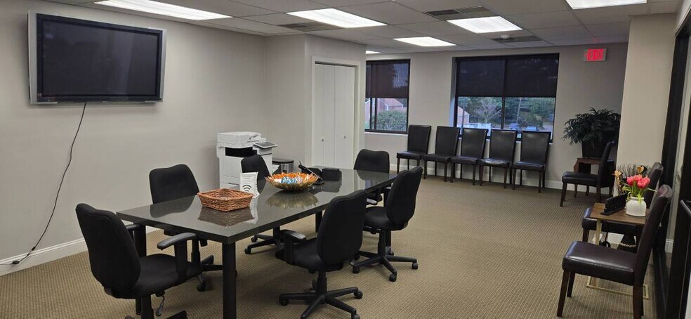 More Photos Of 200 Centerville Rd, Warwick Office Residential For Lease